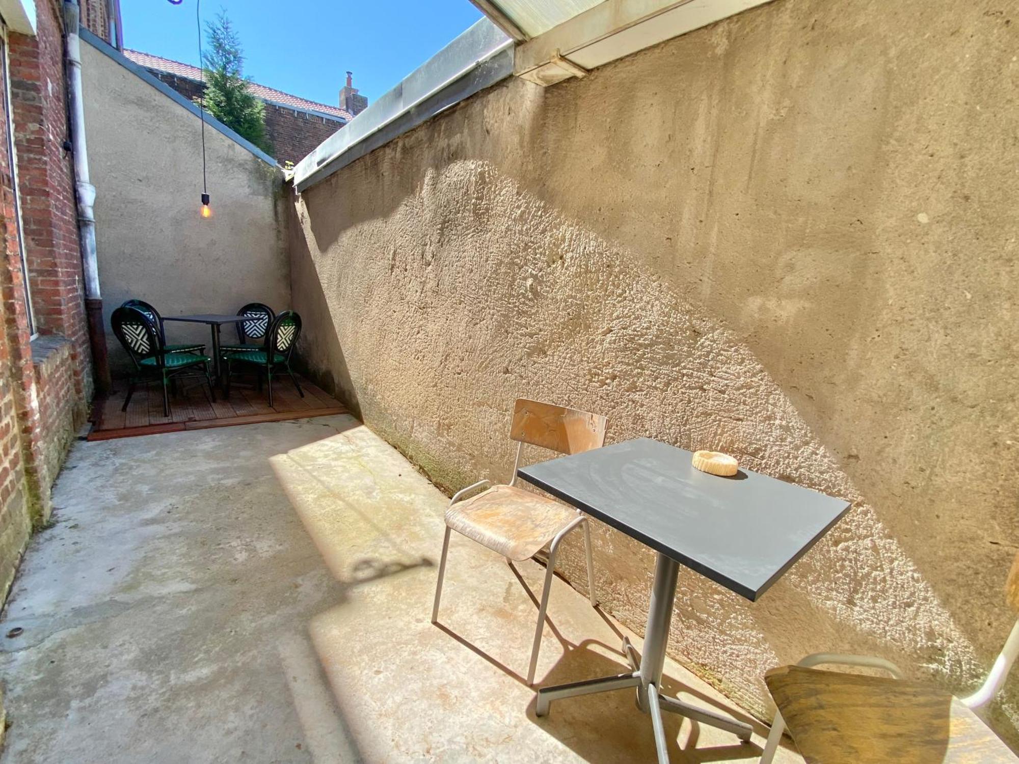 Oasis Urbaine - Spacieux Et Calme Avec Patio Лилль Экстерьер фото